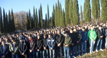 Mostar: Tisuće ljudi oprostile se od ubijenog Đanija Balića