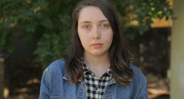 Ima 19 i ovisna je o pornićima - kaže da su joj uništili život