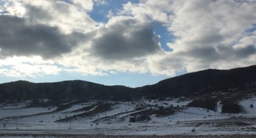 Južina na Kupresu otopila snijeg i otjerala skijaše