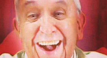 Papa Franjo oduševio vjernike selfijem na Instagramu