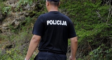 Djetetu naredila da u šumu baci ubijenu bebu