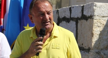 Predsjednik Odbora HSP AS za iseljenu i raseljenu Hrvatsku dr. sc. Anto Kovačević gostuje u Bujici 