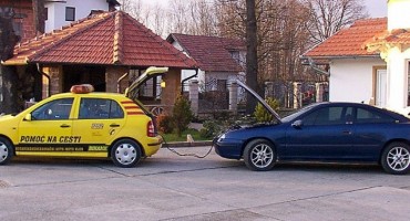 Većina vozača u BiH ne znaju da imaju pravo na besplatnu uslugu pomoći na cesti!