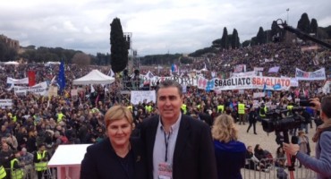 U ime obitelji - Obraćanje dr. Željke Markić na Danu obitelji u Rimu