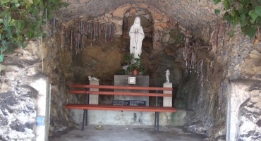 Pogledajte prilog o župi i svetištu Presvetog Srca Isusova u Studencima