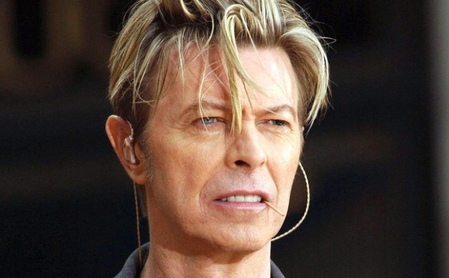 Preminuo je legendarni David Bowie