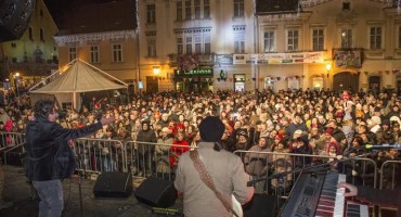 Fašnička rođendanska proslava nastavljena uz Crvenu jabuku!