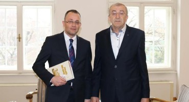 Prof. Topić  kod hrvatskog ministra kulture Hasanbegovića
