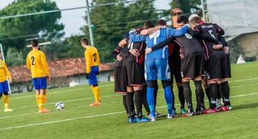 HŠK Zrinjski: Plemići protiv Vojvodine, Hradeca i Kopera u Istri