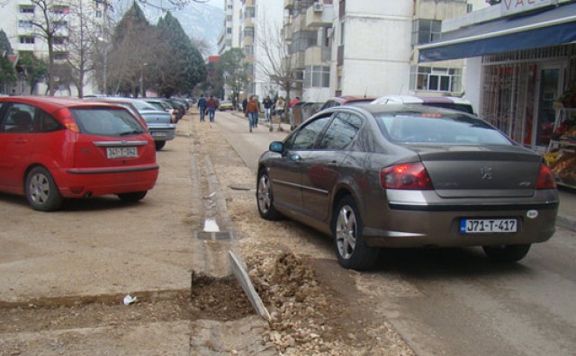 Mostar: Ulica već više od 20 dana razrovana