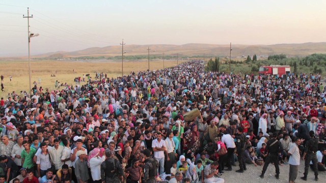 Masovni egzodus: Tisuće Sirijaca kreću prema turskoj granici