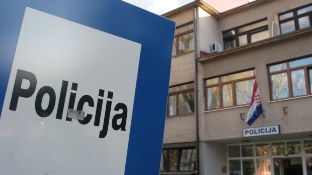 policija