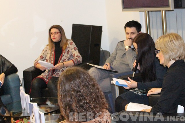 Mostar: U Galeriji Aluminij predstavljana višejezična zbirka pjesama  Lidije Pavlović-Grgić