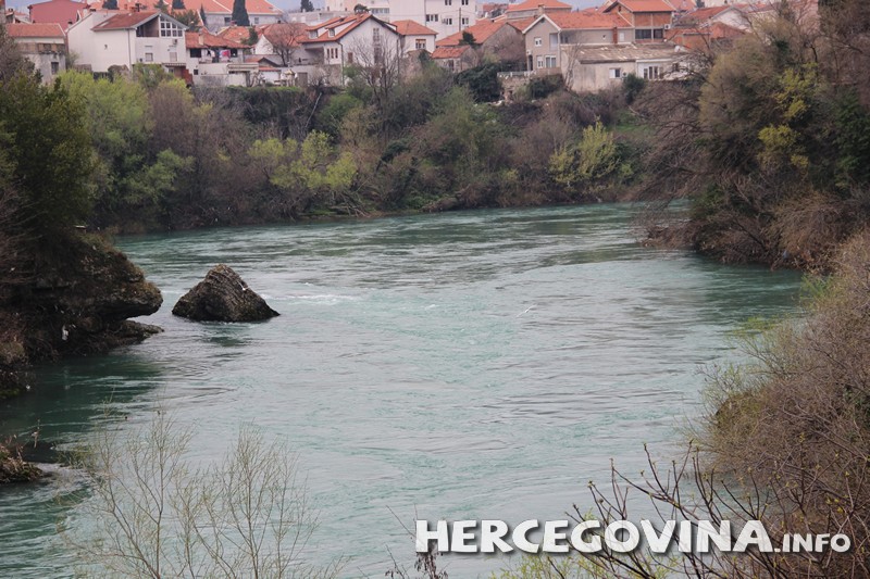 Mostar miriše u proljeće: Prekrasne fotografije centra Hercegovine