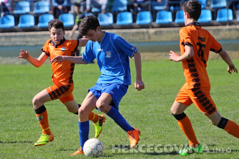 Pioniri Šibenika slavili u Metkoviću, pobjeda kadeta Neretve