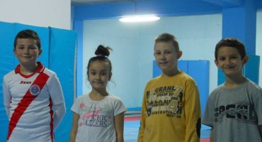  Cro Star: Održano polaganje  za učeničke pojaseve