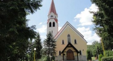 ZAVIDOVIĆI: Provaljeno u zvonik crkve, a Hrvatima poručeno: “Gonite se”