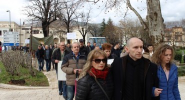 Vrata Ureda predsjednice uvijek otvorena za obitelj Šantić