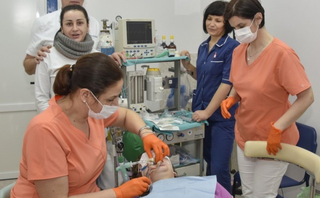 stomatologija, sveta obitelj, caritas, Mostar