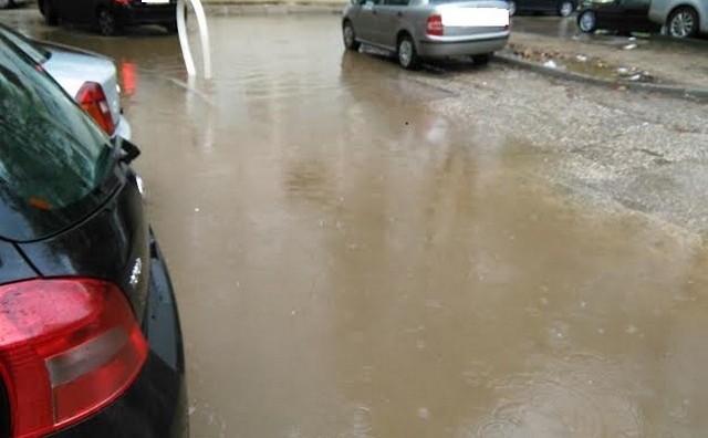 Mostar, kiša, jezero