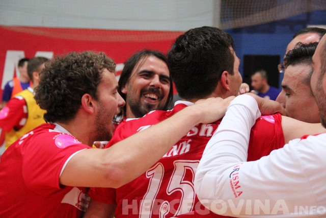 MNK Zrinjski: Pogledajte slavlje Plemića nakon osvajanja Kupa BiH