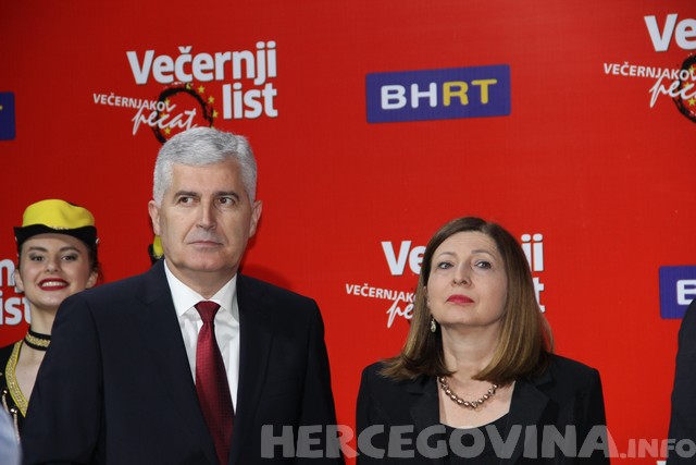 Večernjakov pečat: Osoba godine glumac Enis Bešlagić