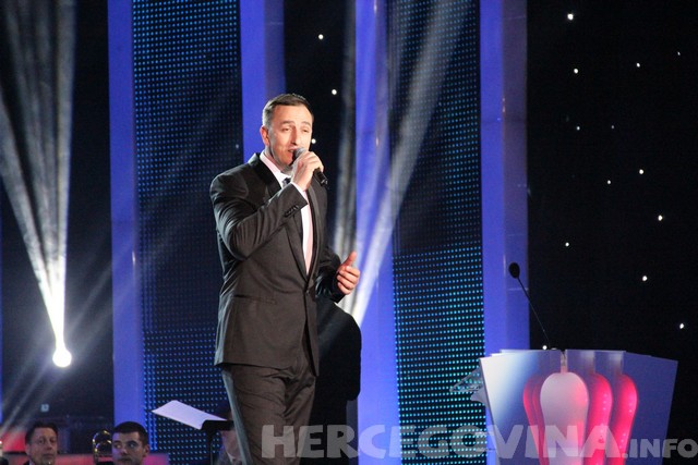 Večernjakov pečat: Osoba godine glumac Enis Bešlagić