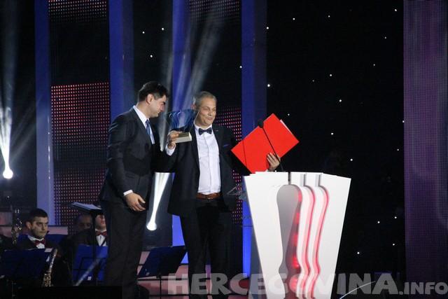 Večernjakov pečat: Osoba godine glumac Enis Bešlagić