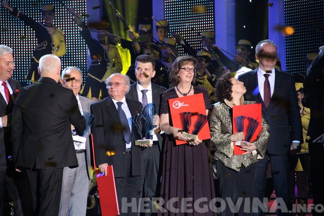 Večernjakov pečat: Osoba godine glumac Enis Bešlagić