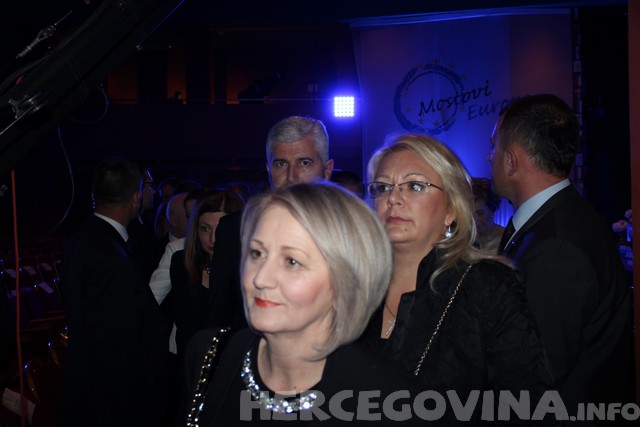 Večernjakov pečat: Osoba godine glumac Enis Bešlagić