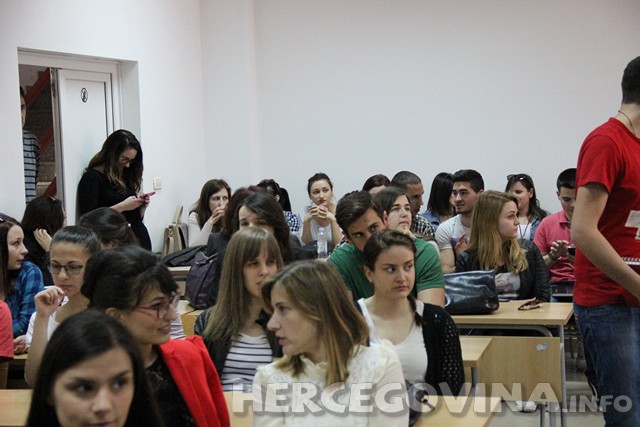 FPMOZ: Gđa. Nagin Cox održala predavanje studentima