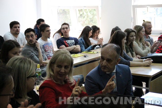 FPMOZ: Gđa. Nagin Cox održala predavanje studentima