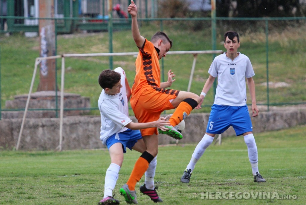 Pioniri Šibenika uvjerljivi protiv Osijeka, remi kadeta