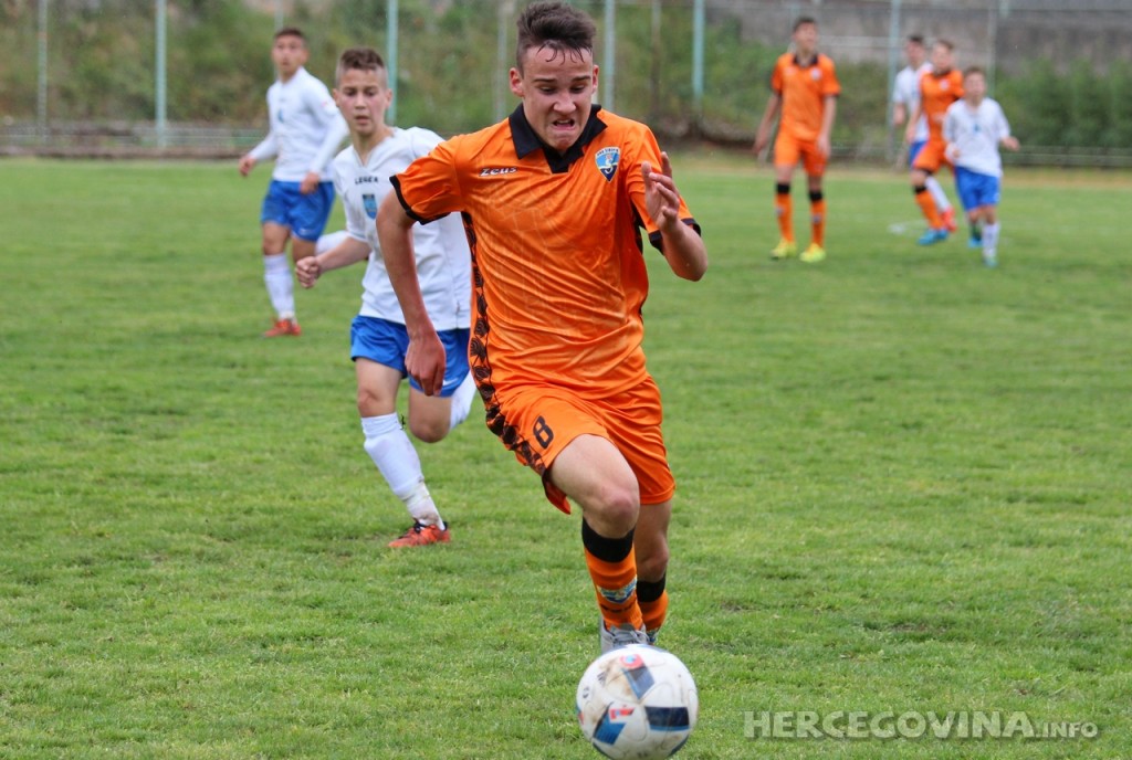 Pioniri Šibenika uvjerljivi protiv Osijeka, remi kadeta