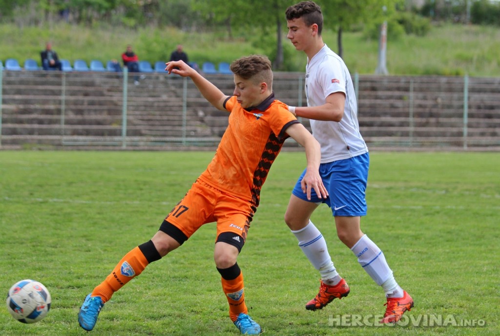 Pioniri Šibenika uvjerljivi protiv Osijeka, remi kadeta