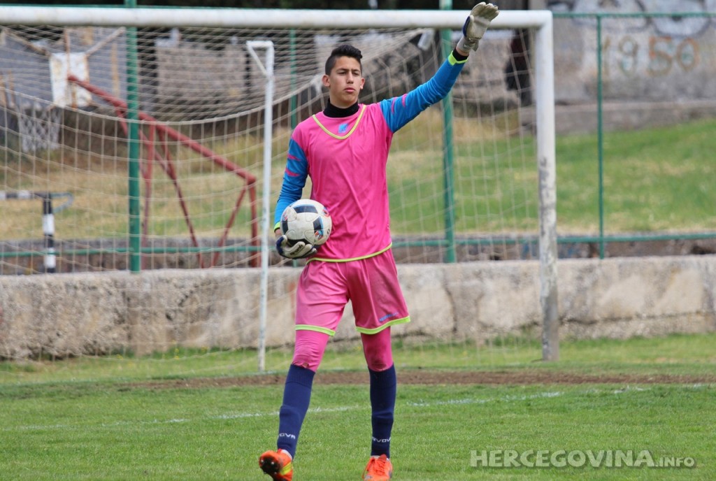 Pioniri Šibenika uvjerljivi protiv Osijeka, remi kadeta