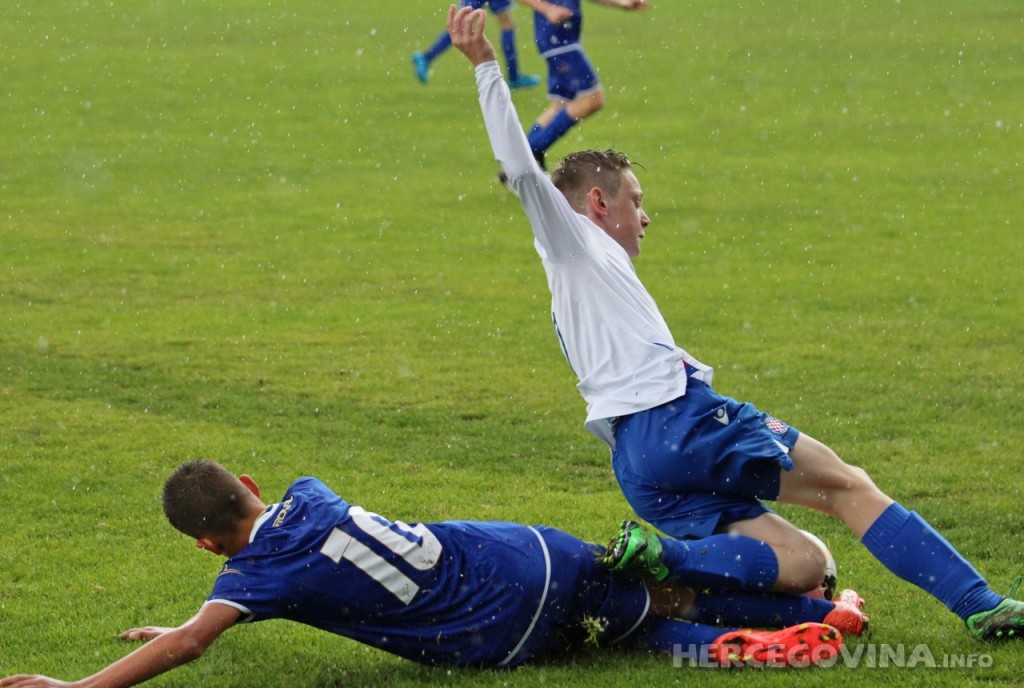 Juniori i mlađi pioniri Hajduka slavili u Solinu