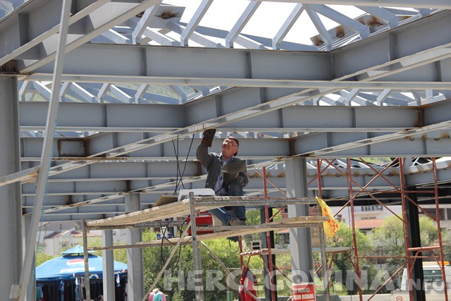 Mostar: Privode se kraju radovi na natkrivanju Tepe