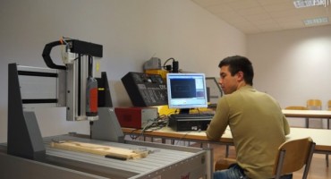 Osniva se studij Elektrotehnike  na Sveučilištu u Mostaru