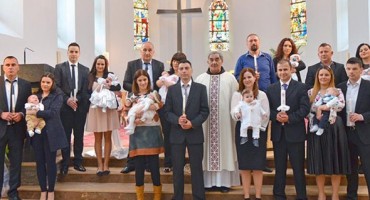 Široki Brijeg, krštenje