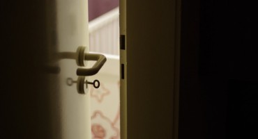 MAJKA I SIN IZ OSIJEKA U ŠOKU kad su doznali TKO im noću hoda po stanu 