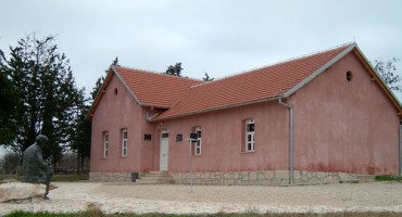 Škola u Rasnu je jedina škola u Hercegovini koja je očuvala svoju izvornost