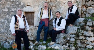 Lola je u gangaškom svijetu besmrtan, njegova pjesma uvijek će se pjevati