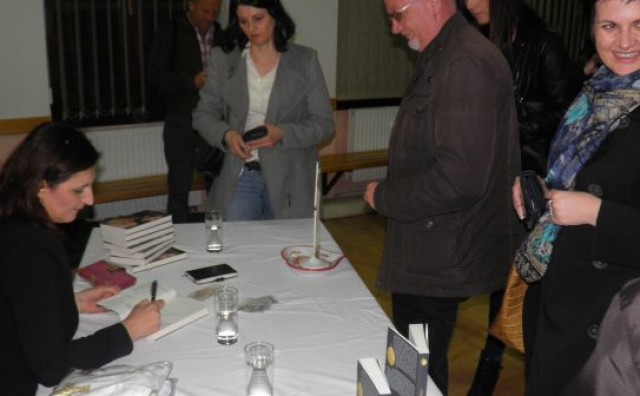 anita martinac, Vitez