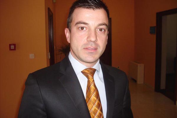 Damir Džeba