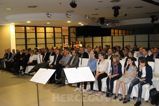 Čitluk: Predstavljena knjiga Ivana Sivrića  Knjiga o knjigama