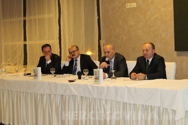 Čitluk: Predstavljena knjiga Ivana Sivrića  Knjiga o knjigama