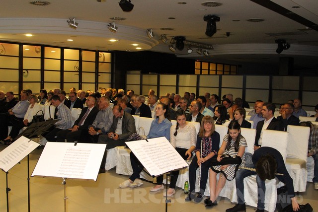 Čitluk: Predstavljena knjiga Ivana Sivrića  Knjiga o knjigama