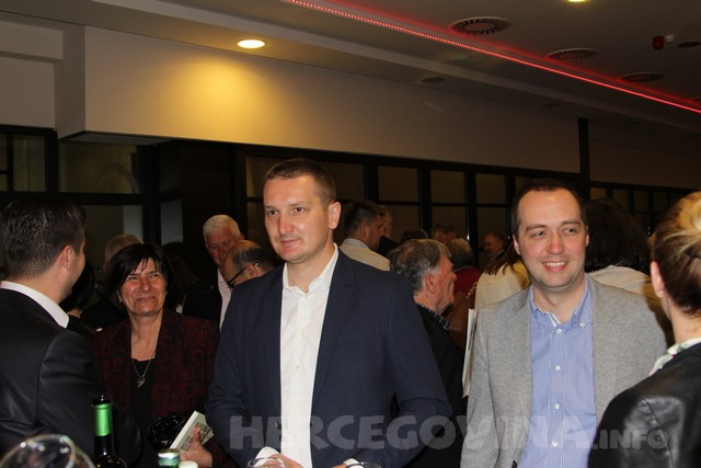 Čitluk: Predstavljena knjiga Ivana Sivrića  Knjiga o knjigama