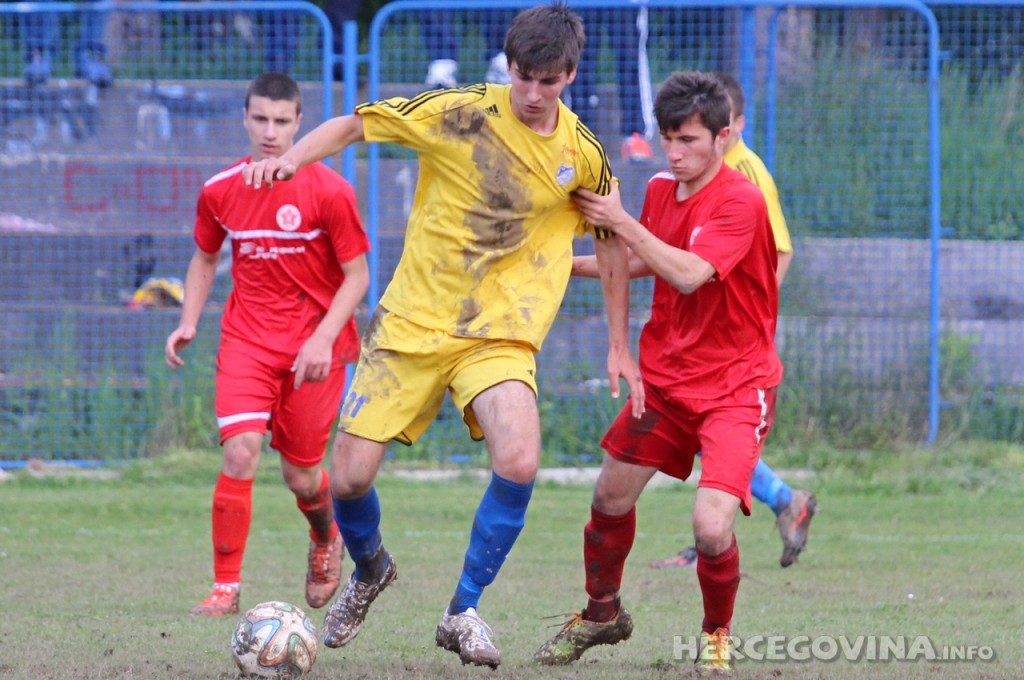 Juniori Veleža slavili u Lukavici, uvjerljiva pobjeda kadeta Slavije